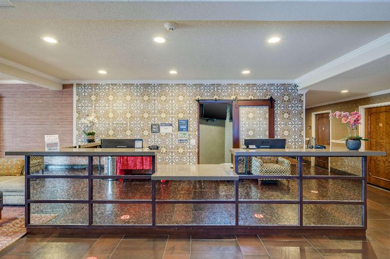 فندق Best Western Plus Brookside Inn