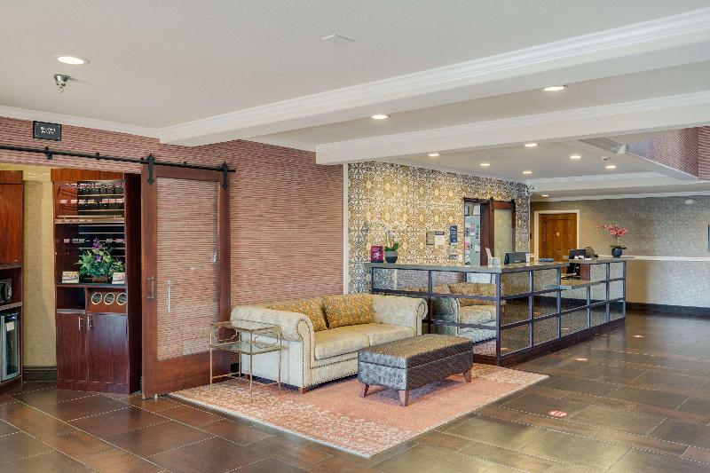 فندق Best Western Plus Brookside Inn