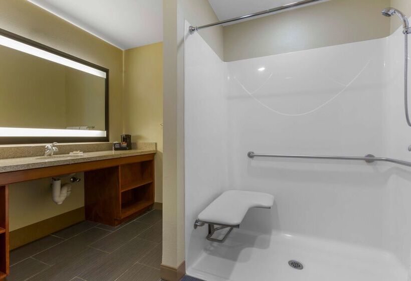 בית מלון כפרי Best Western Plus Clocktower Inn