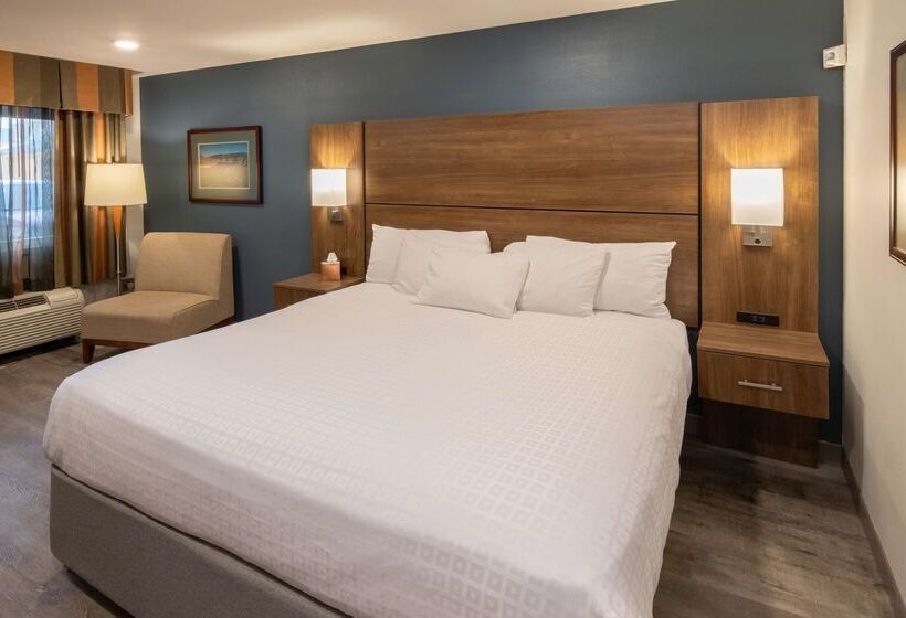 בית מלון כפרי Best Western Plus Clocktower Inn