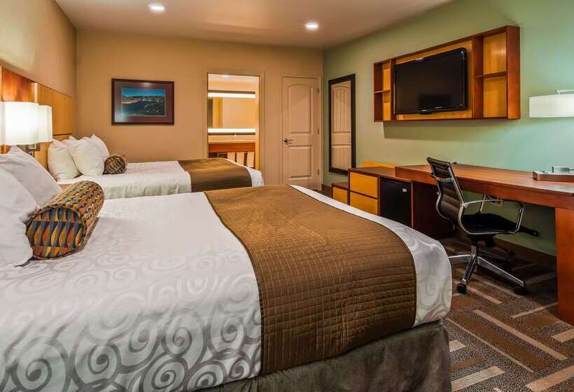 בית מלון כפרי Best Western Plus Clocktower Inn