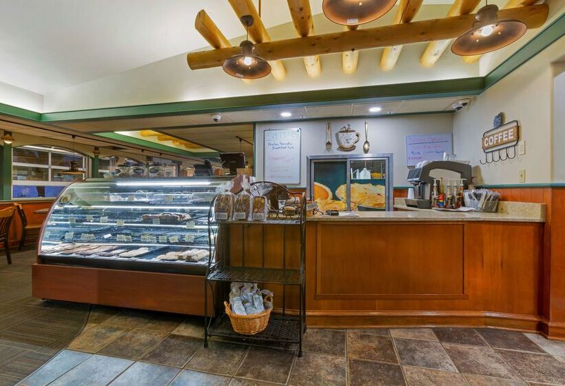 בית מלון כפרי Best Western Plus Clocktower Inn