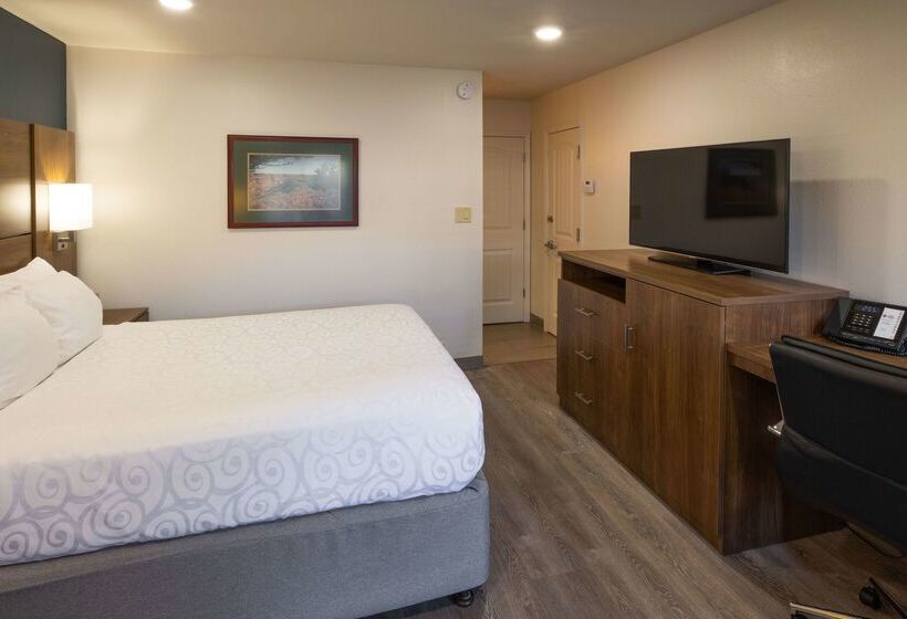 בית מלון כפרי Best Western Plus Clocktower Inn