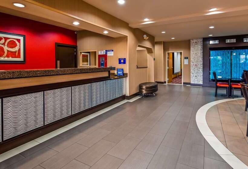 酒店 Best Western Plus Denton Inn & Suites