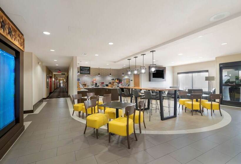 酒店 Best Western Plus Denton Inn & Suites