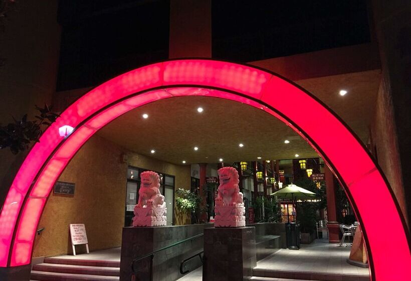 فندق Best Western Plus Dragon Gate Inn