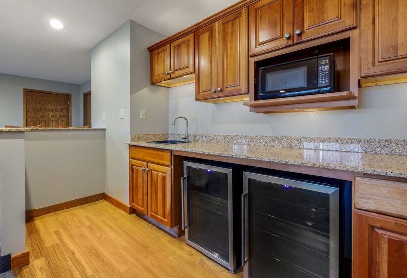 Best Western Plus Dubuque Hotel And Conference Center