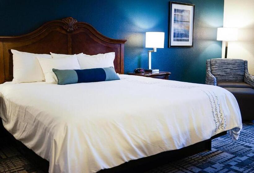 Best Western Plus Dubuque Hotel And Conference Center