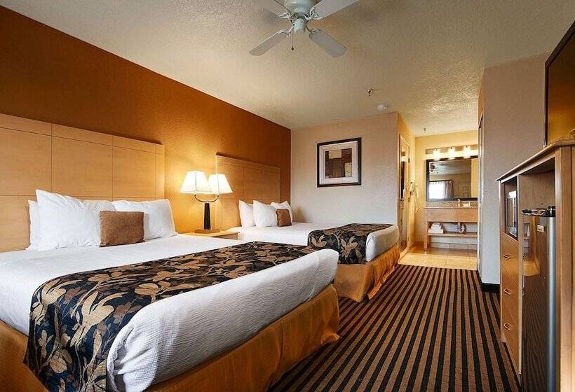 هتل Best Western Plus Executive Inn & Suites
