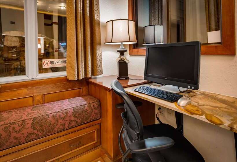 هتل Best Western Plus Greenwell Inn