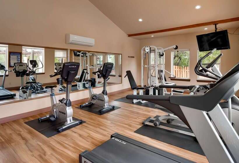هتل Best Western Plus Greenwell Inn