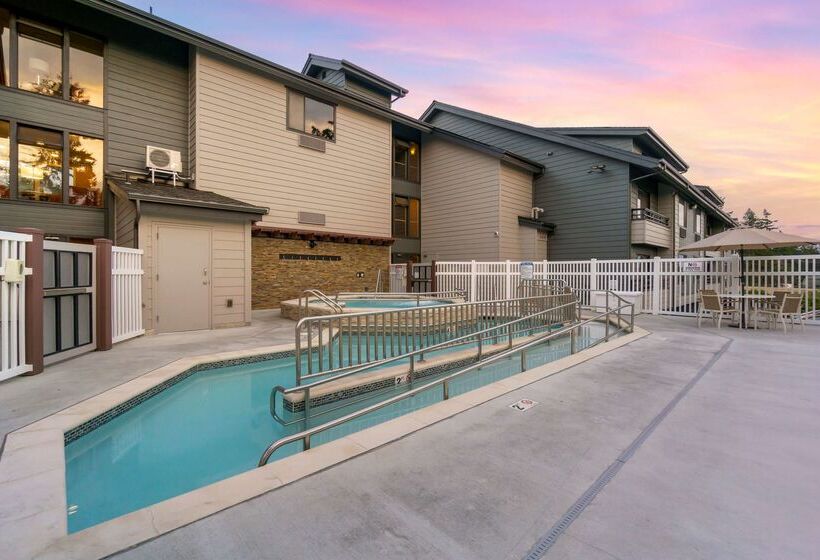 Best Western Plus Oak Harbor Hotel And Conference Center