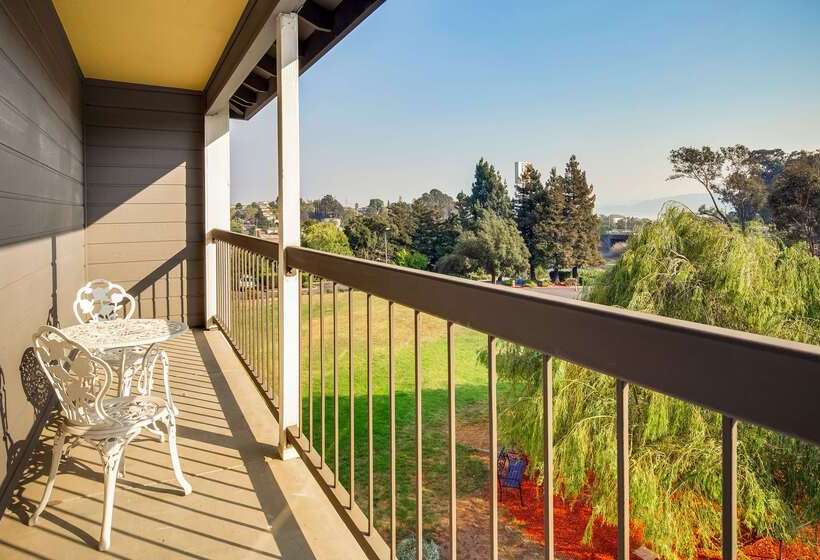 호텔 Best Western Plus Heritage Inn