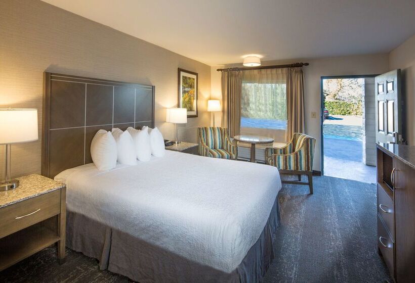 فندق Best Western Plus Hilltop Inn