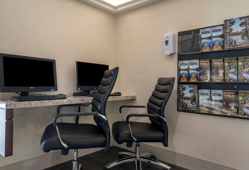 فندق Best Western Plus Hilltop Inn