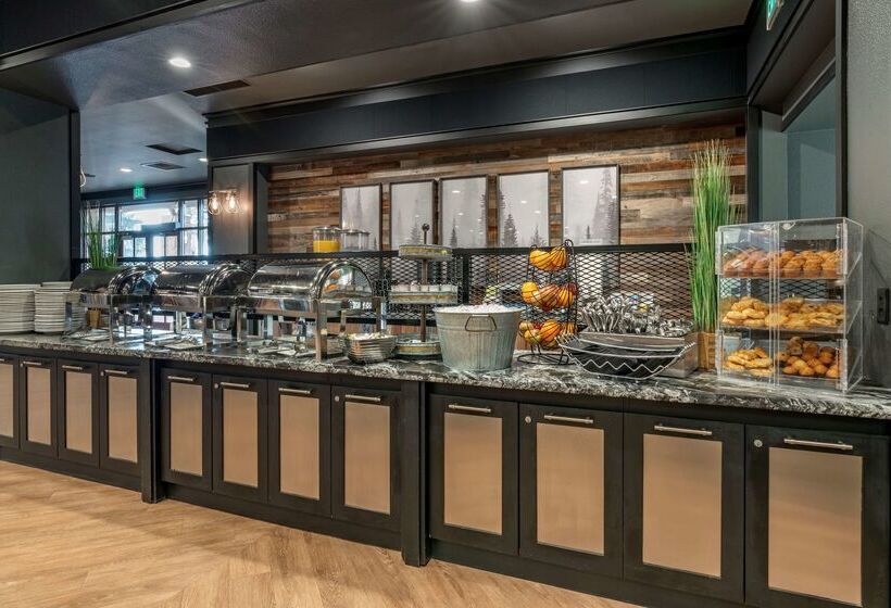 فندق Best Western Plus Hilltop Inn