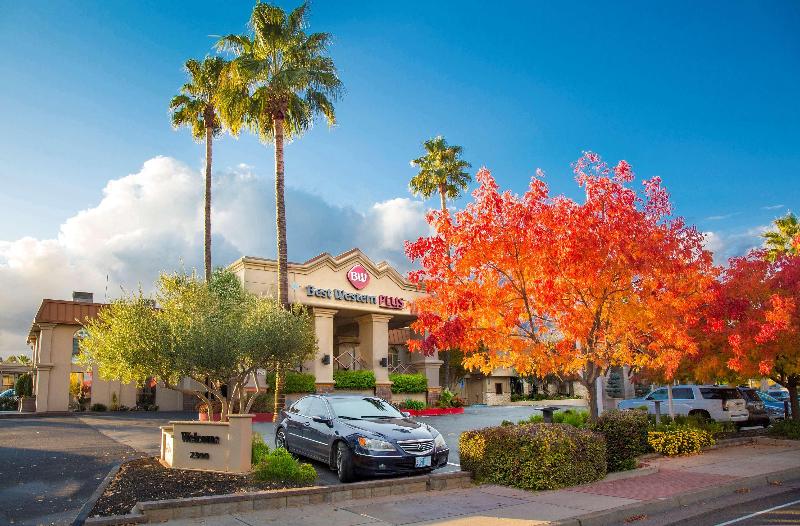 فندق Best Western Plus Hilltop Inn