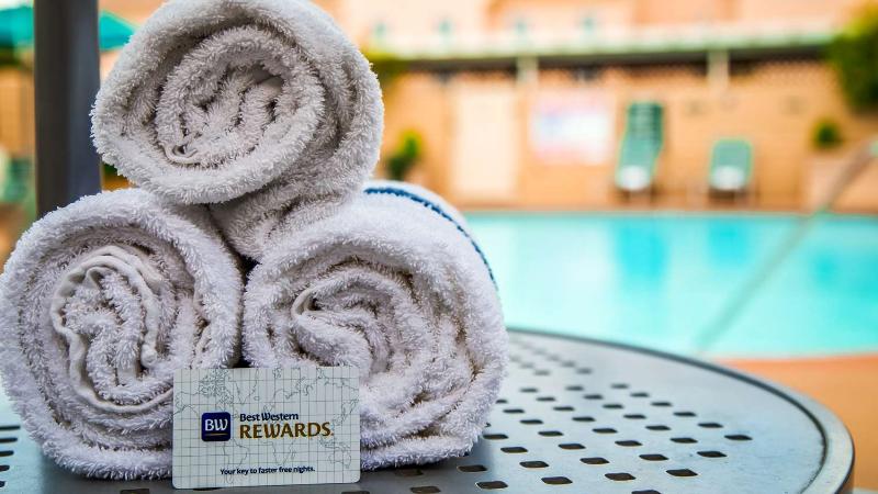 בית מלון כפרי Best Western Plus Hilltop Inn