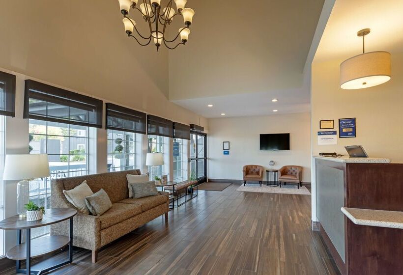 Отель Best Western Plus Inn At The Vines