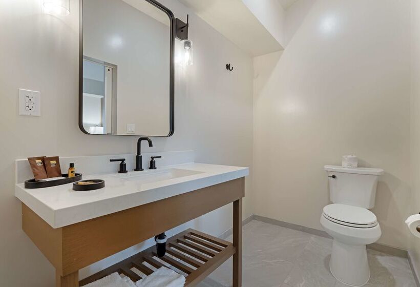 Отель Best Western Plus Inn At The Vines