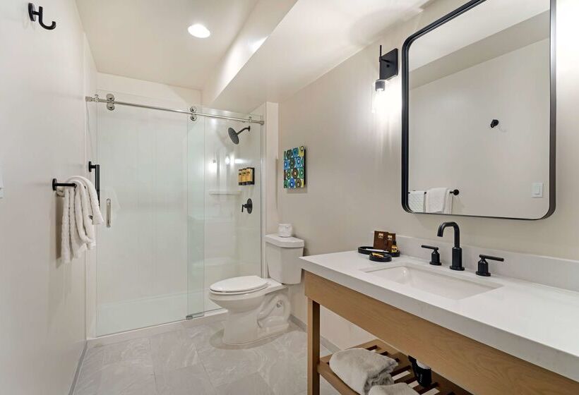 Отель Best Western Plus Inn At The Vines