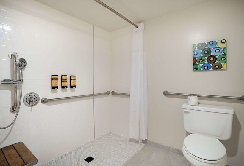 Отель Best Western Plus Inn At The Vines