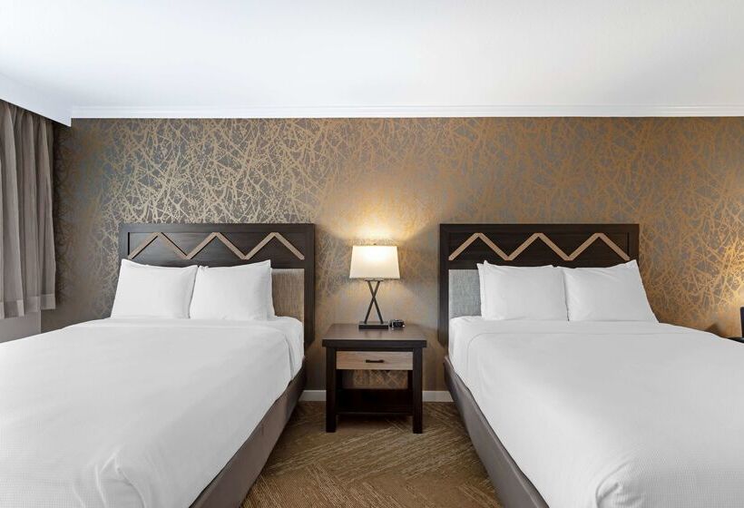 Отель Best Western Plus Inn At The Vines