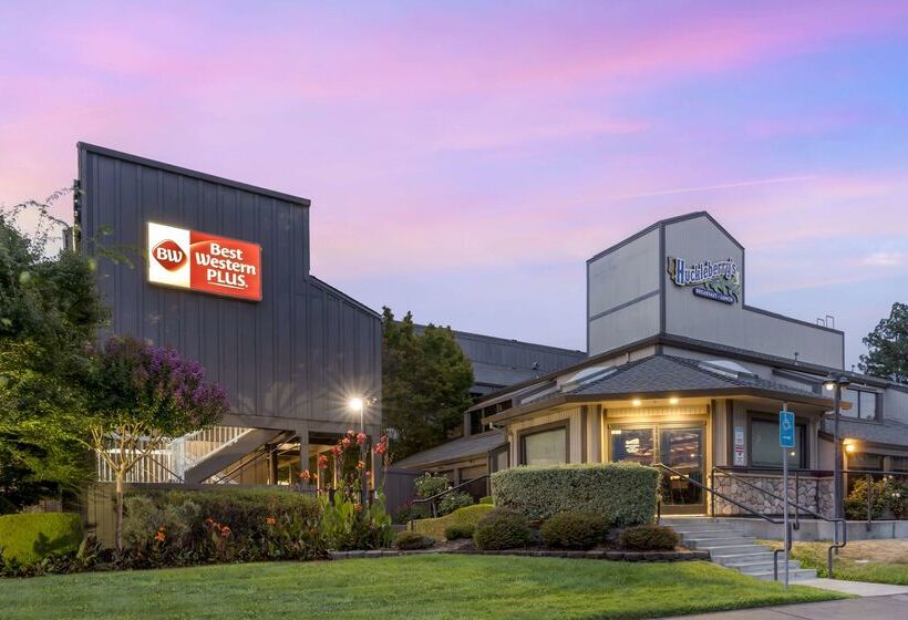 Отель Best Western Plus Inn At The Vines