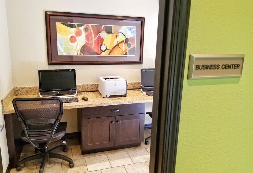 Отель Best Western Plus Inn At The Vines