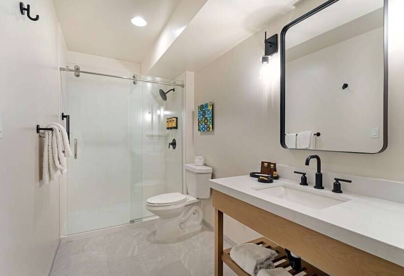 Отель Best Western Plus Inn At The Vines