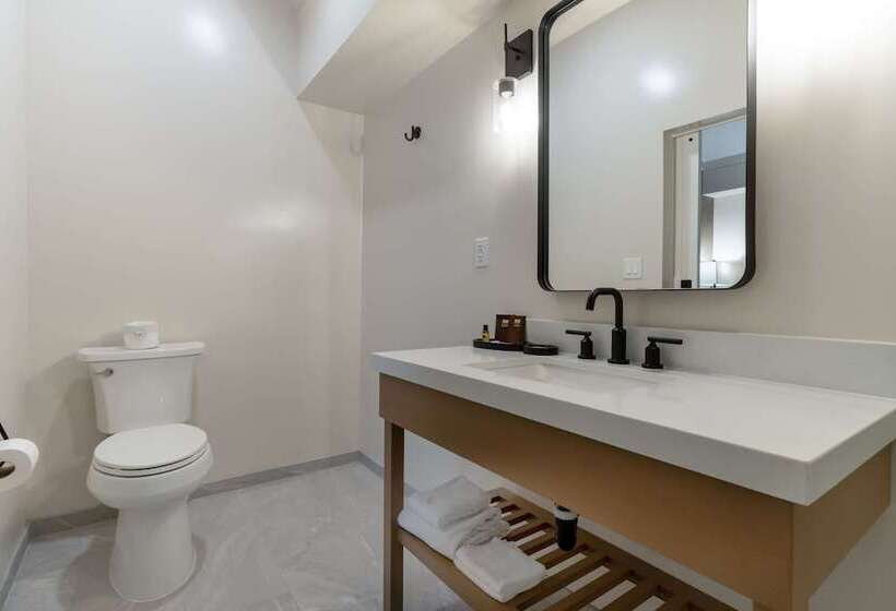 Отель Best Western Plus Inn At The Vines