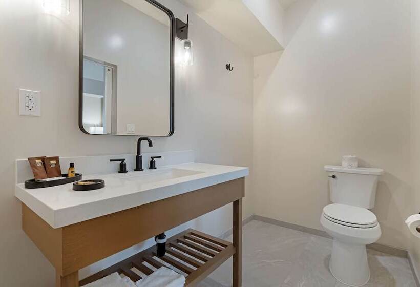 Отель Best Western Plus Inn At The Vines