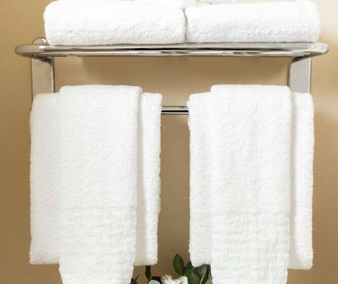 Отель Best Western Plus Inn At The Vines