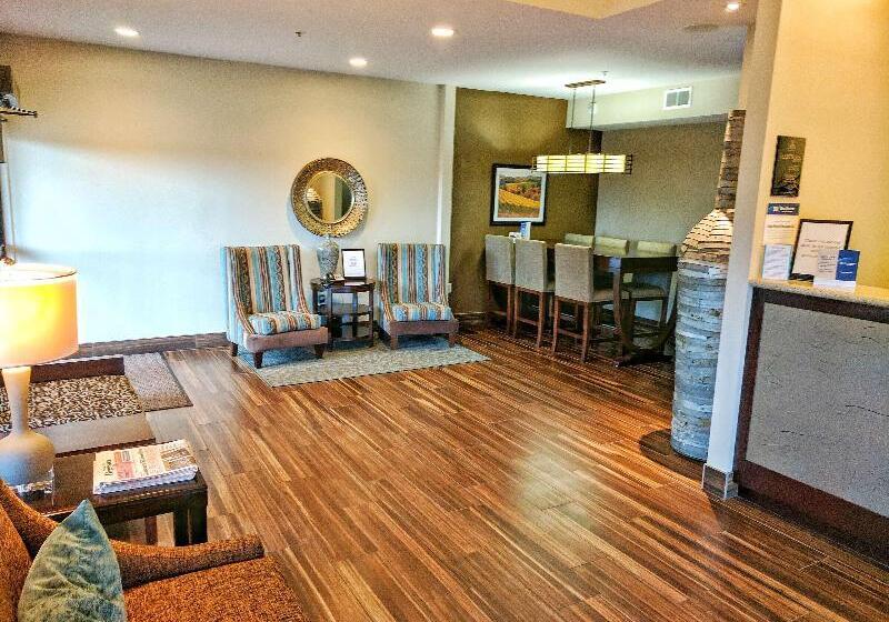 Отель Best Western Plus Inn At The Vines