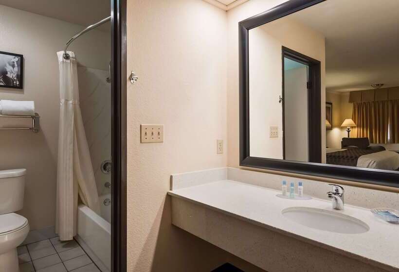 בית מלון כפרי Best Western Plus Inn Of Hayward