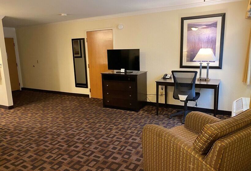 בית מלון כפרי Best Western Plus Inn Of Hayward