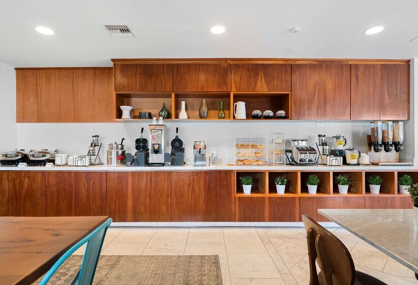 ホテル Best Western At Ventura Pier