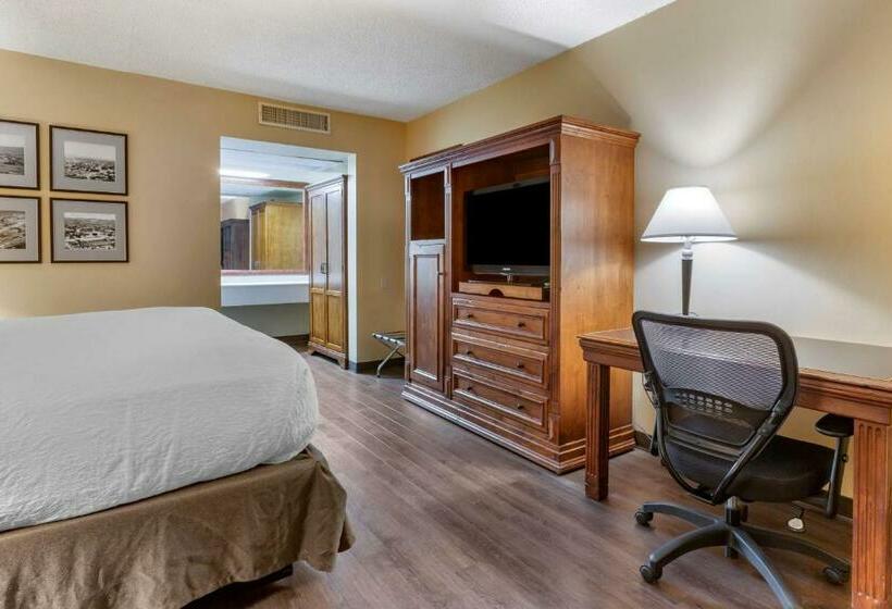 هتل Best Western Plus Kings Inn And Suites