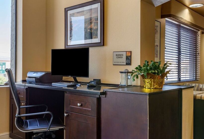 هتل Best Western Plus Kings Inn And Suites