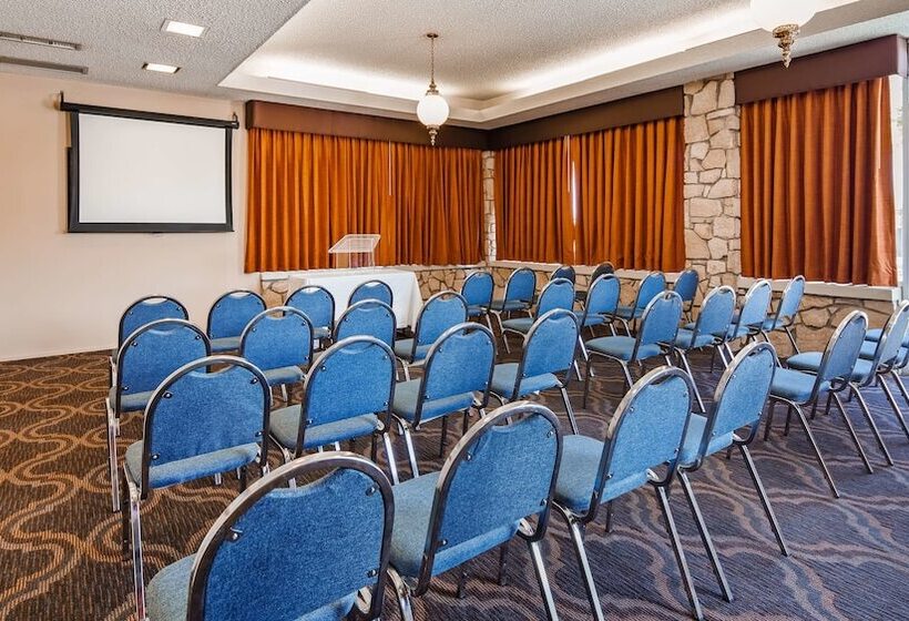 فندق Best Western Plus Kings Inn And Suites