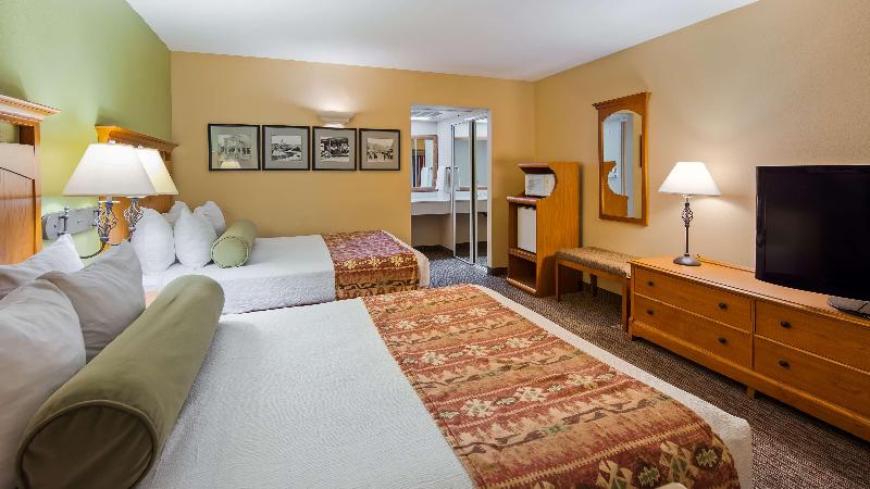 هتل Best Western Plus Kings Inn And Suites