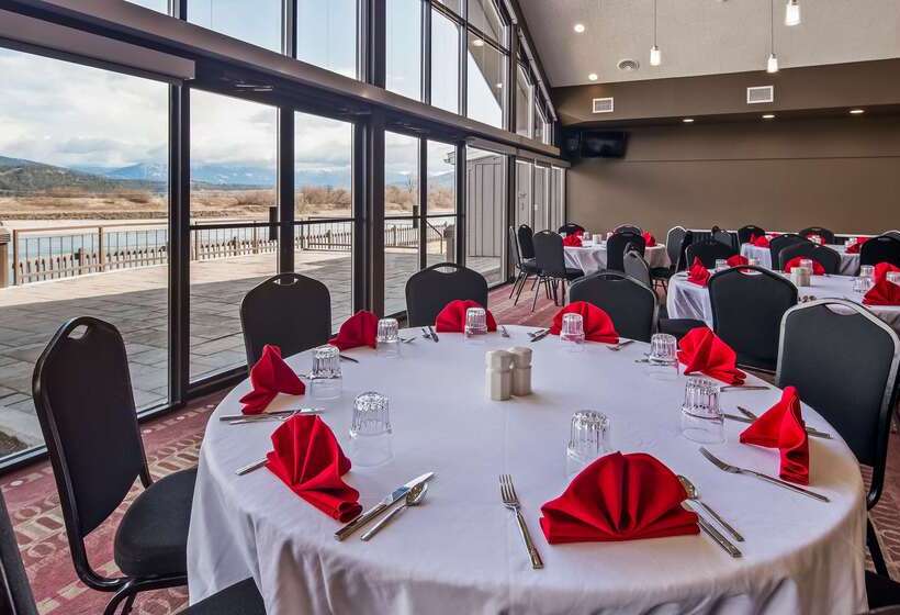 בית מלון כפרי Best Western Plus Kootenai River Inn Casino & Spa