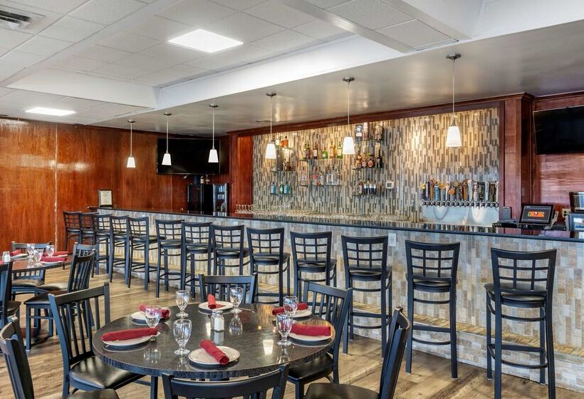 فندق Best Western Plus Lake Front