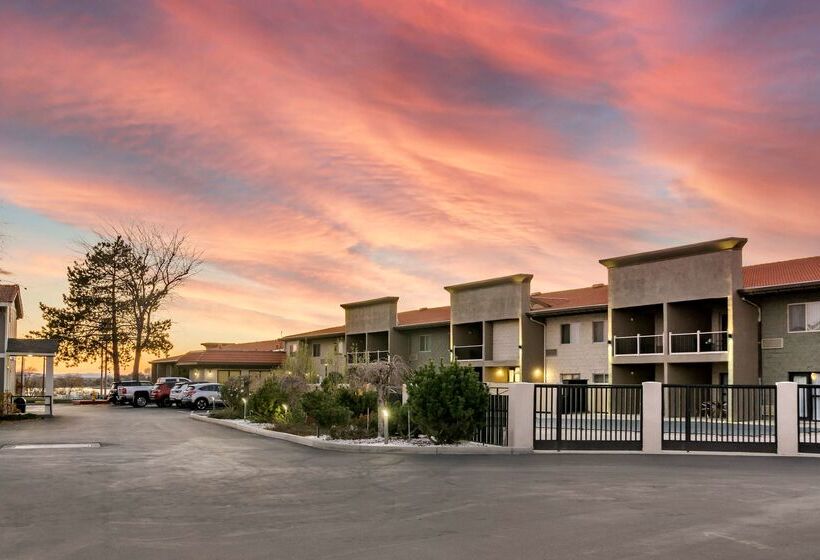فندق Best Western Plus Lake Front
