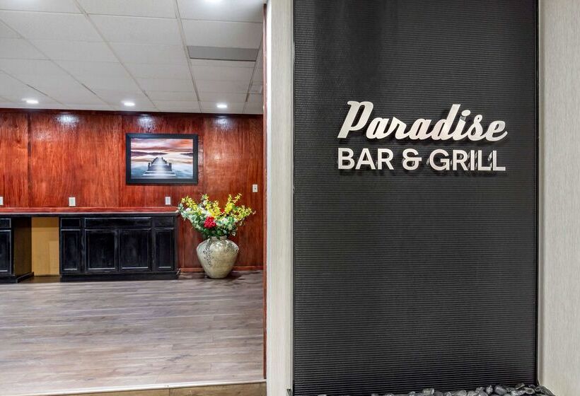 فندق Best Western Plus Lake Front