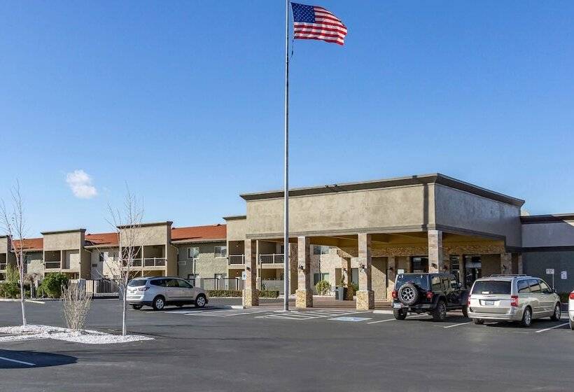 فندق Best Western Plus Lake Front