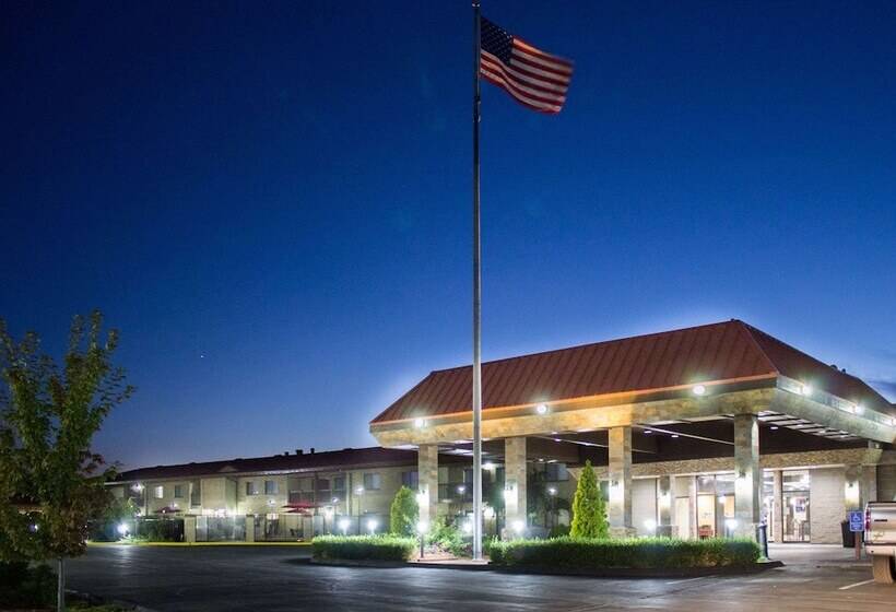 فندق Best Western Plus Lake Front