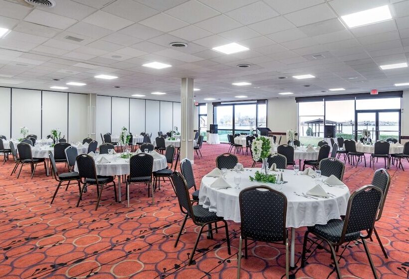 فندق Best Western Plus Lake Front