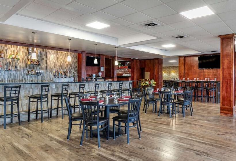 فندق Best Western Plus Lake Front