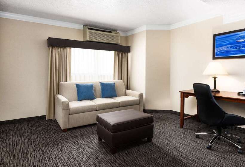 בית מלון כפרי Best Western Plus Landmark Inn